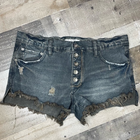 Free People Distressed Button Fly Black Jean Short size 27 - Picture 1 of 10
